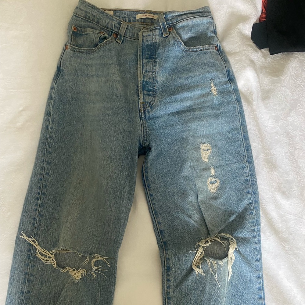 Levi's Ribcage straight leg split bottom jeans